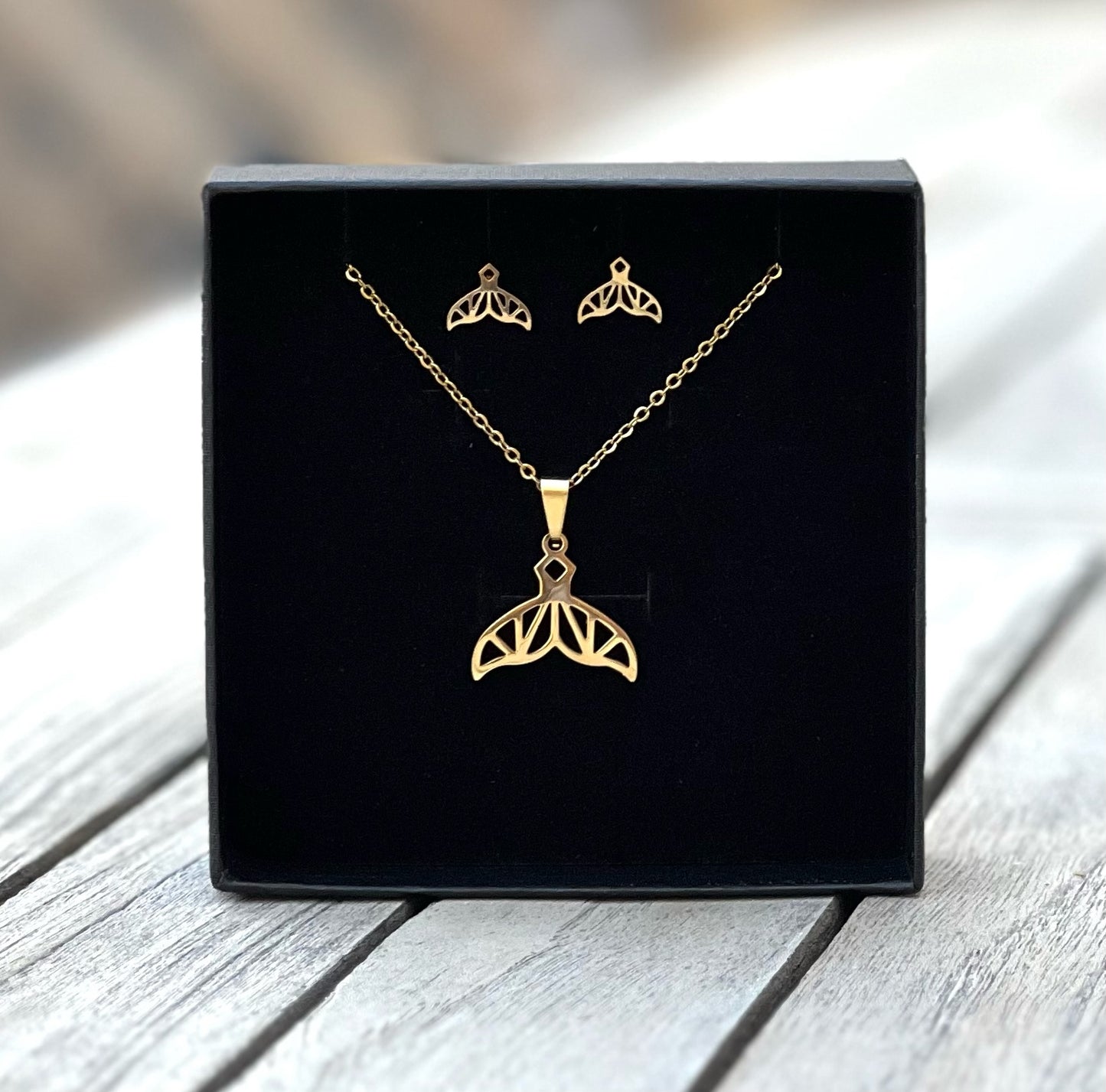 Silver or Gold Mermaid Tail Necklace & Earring Set