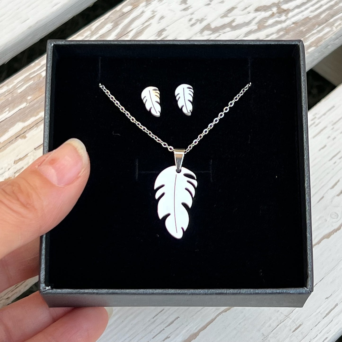 Silver or Gold Feather Necklace & Earring Set