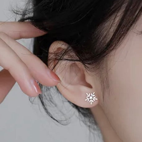S925 Christmas Dainty Snowflake Earrings